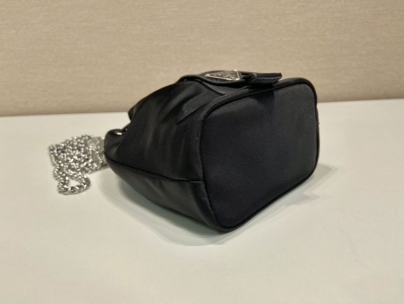 Pra*a bucket bags